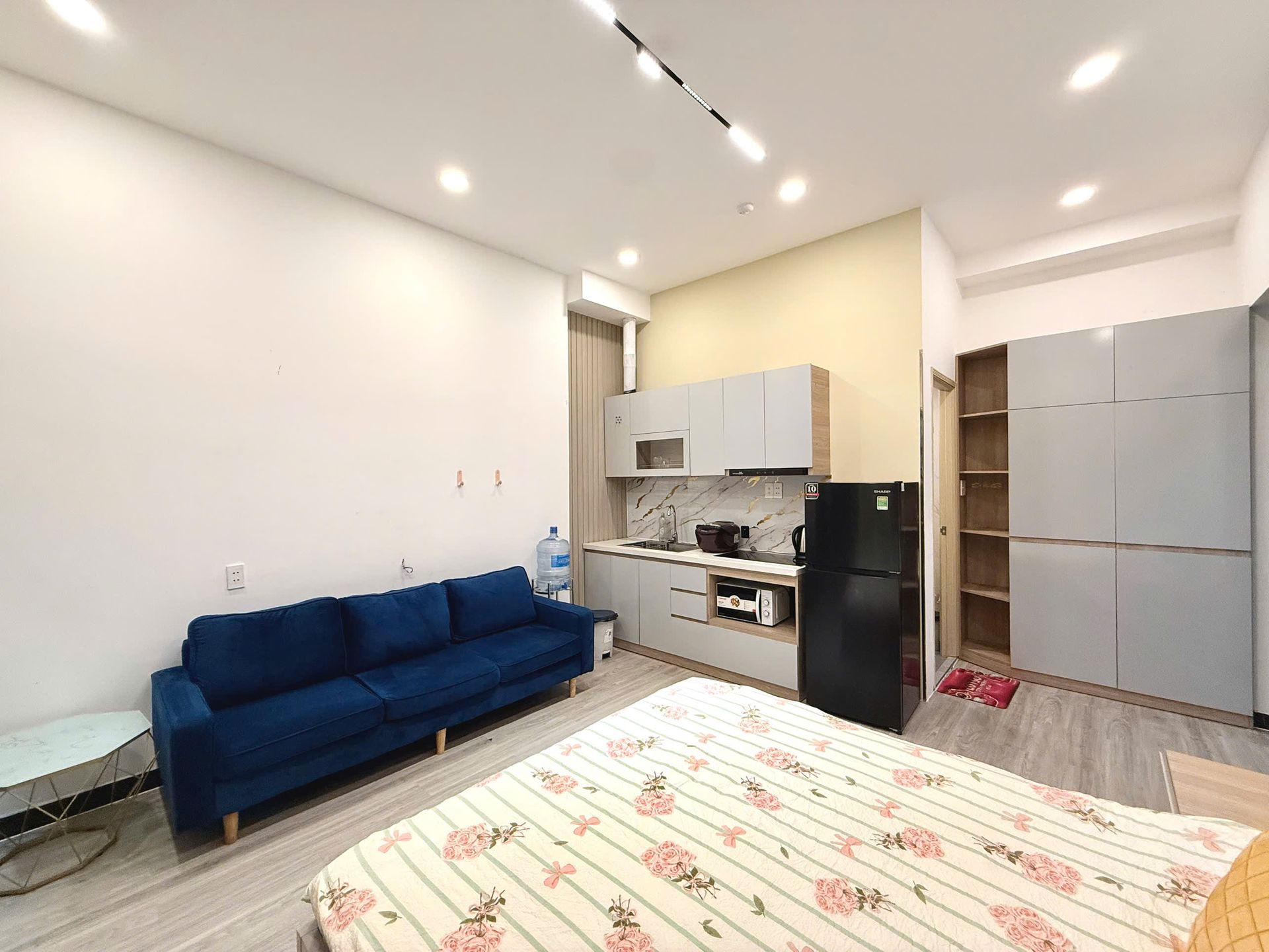 Sofa và bếp