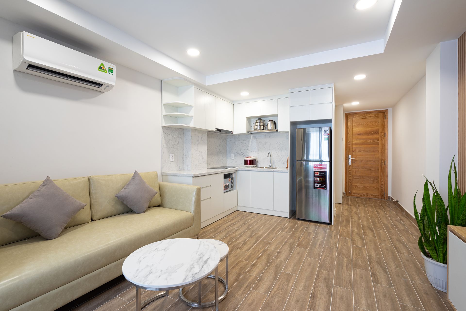 Sofa và bếp