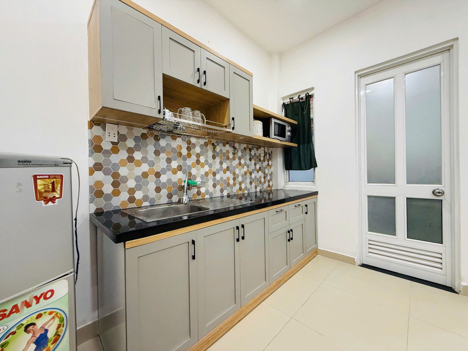 Tủ lạnh và bếp
