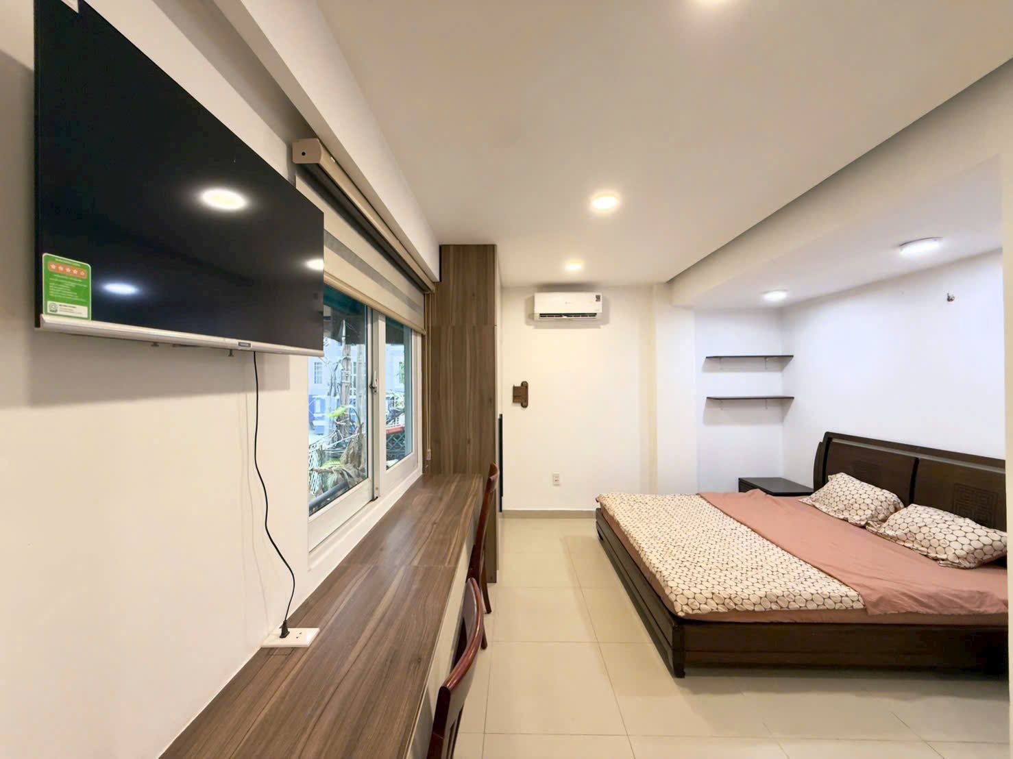 Ti vi và giường